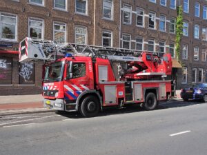 Brand in flatgebouw Bos en Lommer