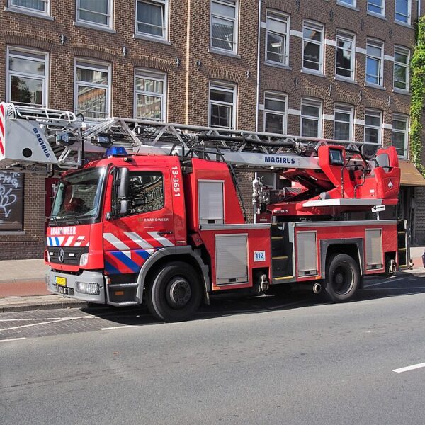Brand in flatgebouw Bos en Lommer