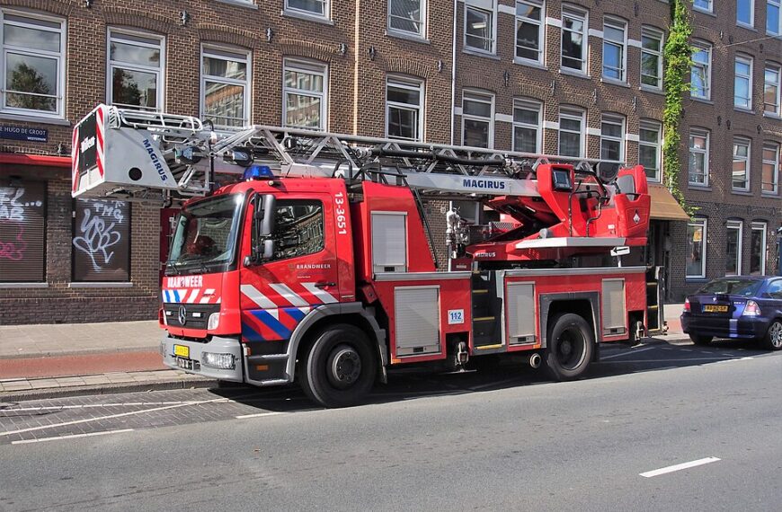 Brand in flatgebouw Bos en Lommer