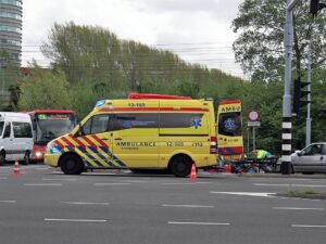 Brand in flat Bos en Lommer geëvacueerd