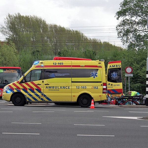 Brand in flat Bos en Lommer geëvacueerd