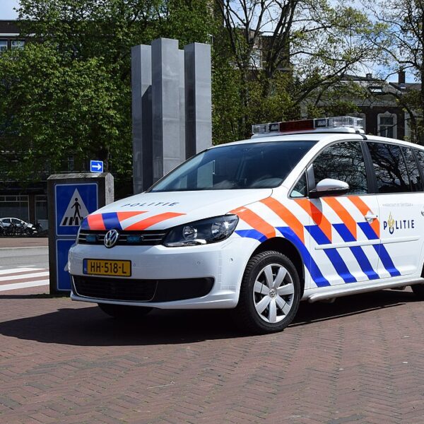 Politie schiet waarschuwingsschot tijdens aanhouding in Zuidoost