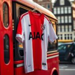 Ajax onthult nieuw uitshirt op Elandsgracht