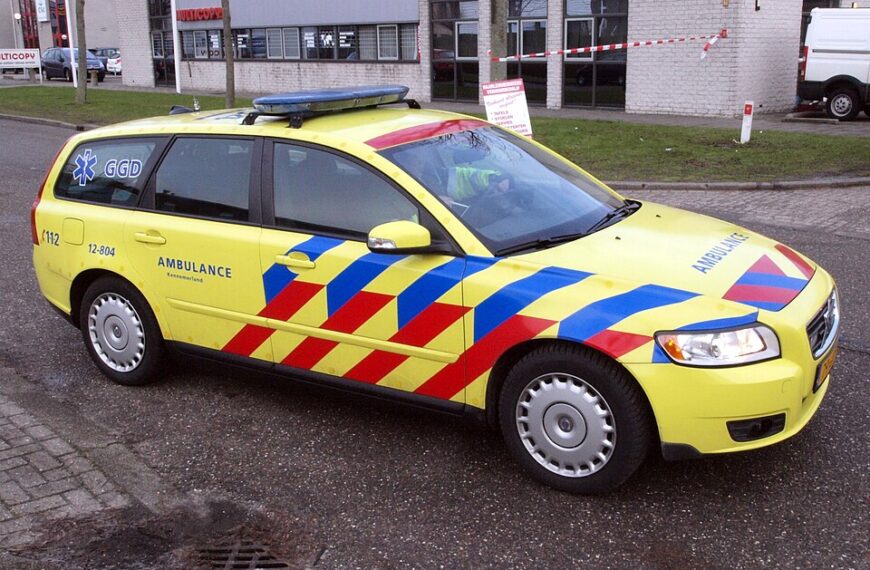 Taxichauffeur aangehouden na botsing in Slotervaart