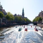 Oud-wijkagent Arjen zwemt voor ALS in Amsterdam