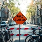 Fietsers negeren verkeersbord tijdens werkzaamheden