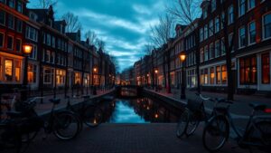 Gemeente Amsterdam snijdt diep in ambtenarenbanen