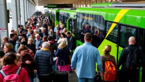 Drukte bij Flixbussen door ov-staking in Amsterdam