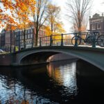 Mannen marsen voor vrouwenveiligheid in Amsterdam